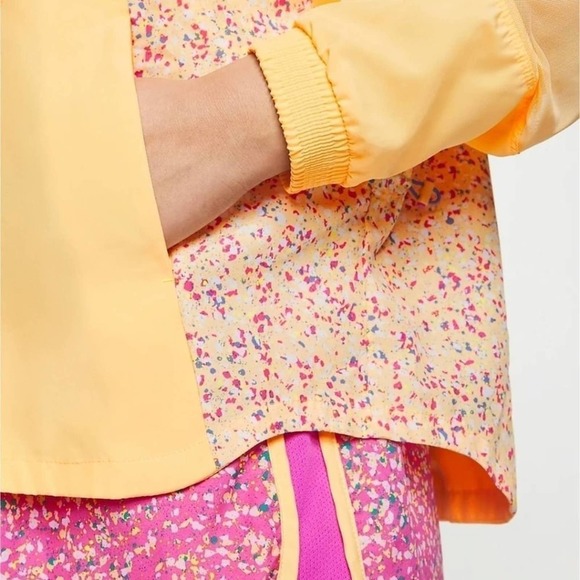 Nike Icon yellow floral Women's Running Jacket Plus Size 1X New - Picture 5 of 14